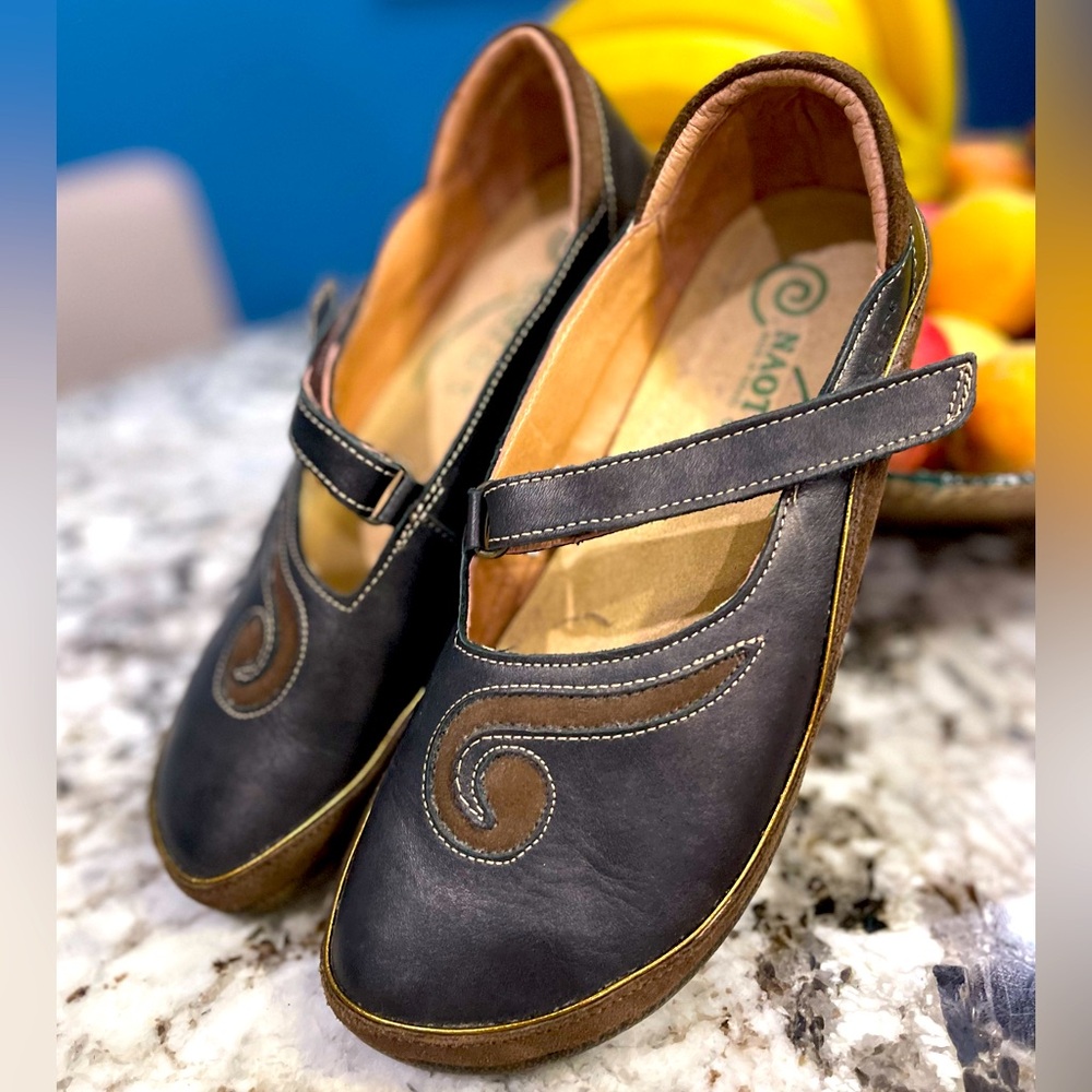 Naot Women's Black and Brown Shoes